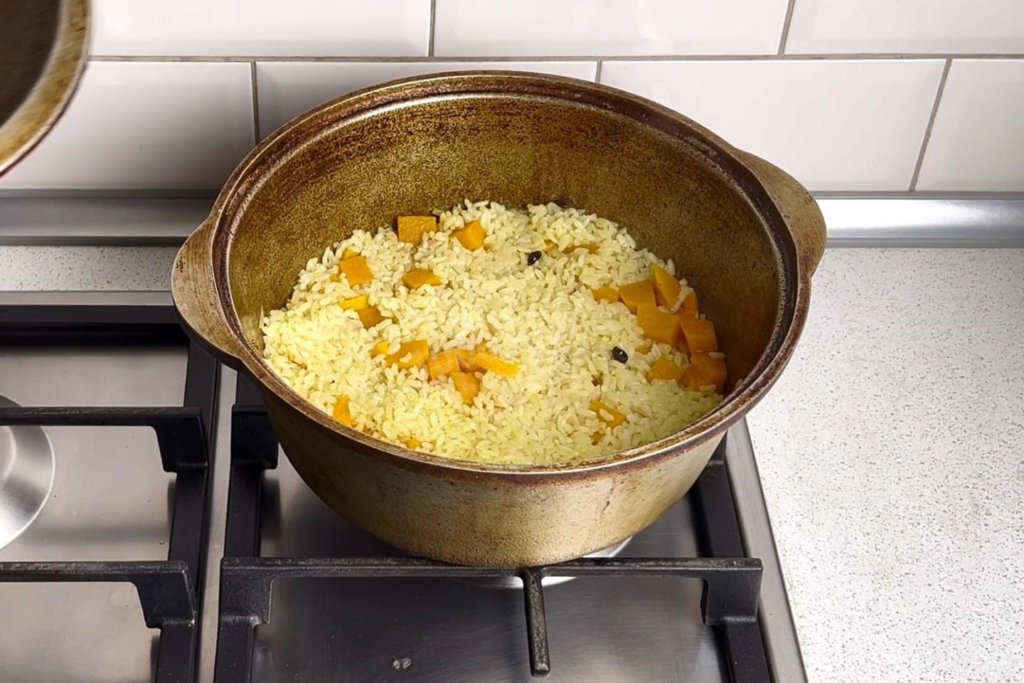 плов с изюмом и топленым маслом